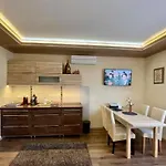 דירה Paradise Apartmanhaz *
