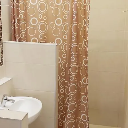 アパート Paradise Apartmanhaz