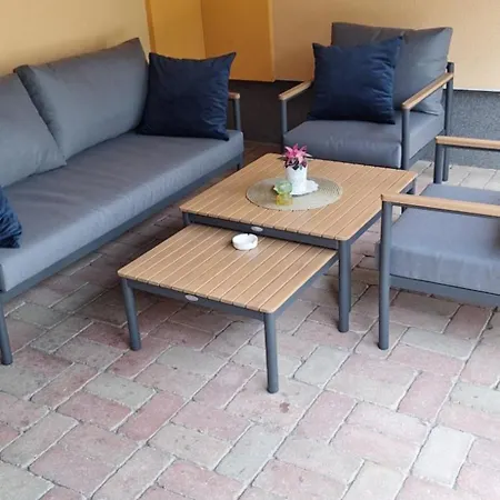 Paradise Apartmanhaz *